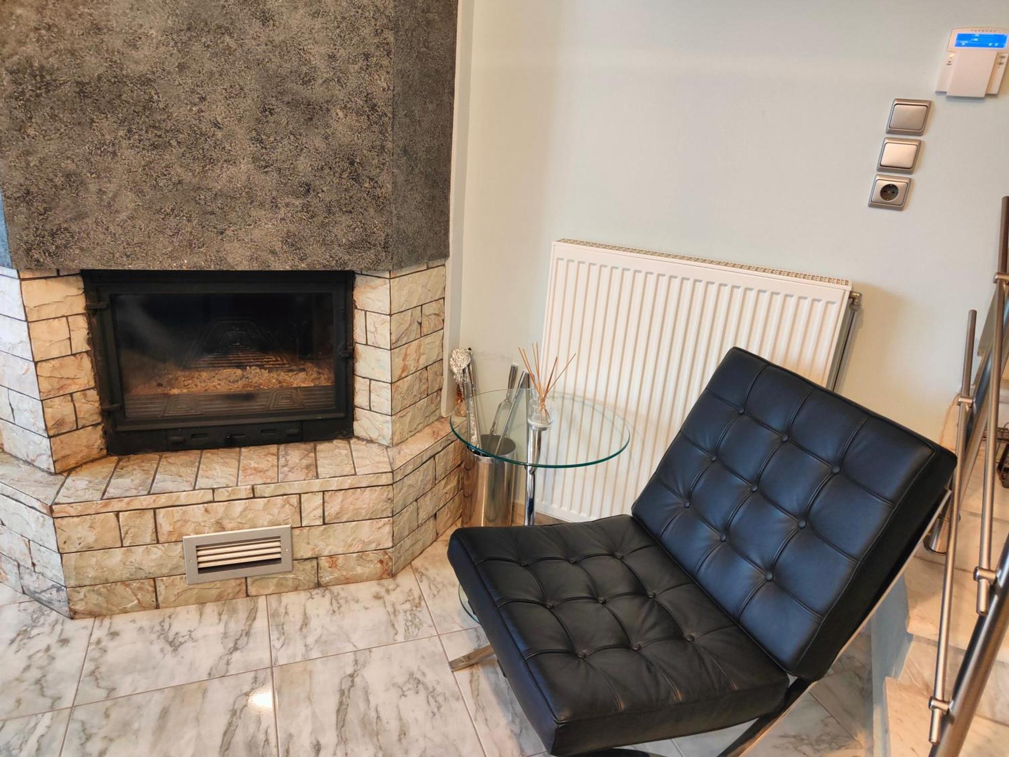 Rsquared Apartment Agia Marina (Attica)