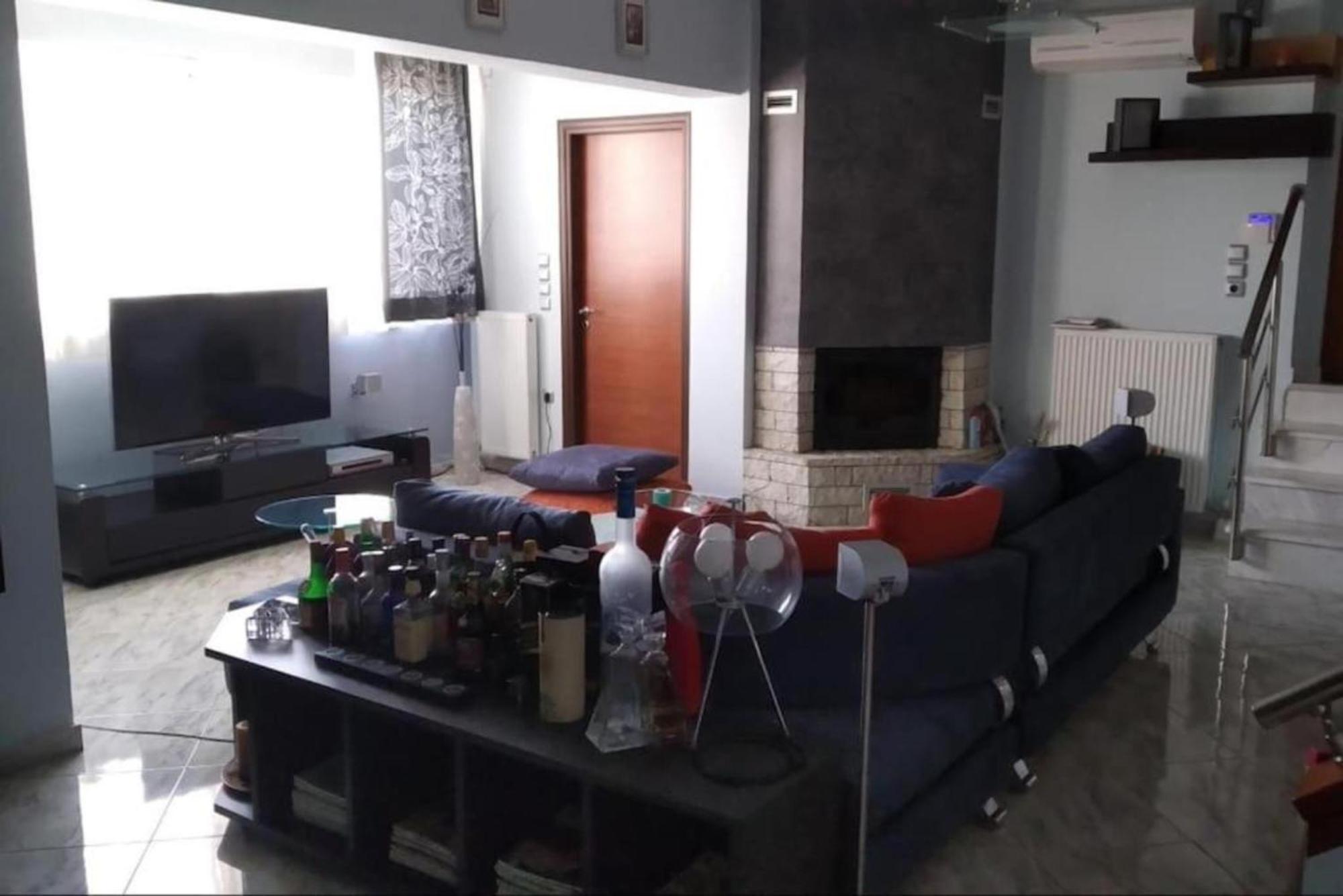 Rsquared Apartment *